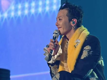 在权志龙演唱会被饭撒了四次,我喊他欧巴,老公,我爱你都得到了回应#权志龙 #权志龙首尔演唱会 #饭撒