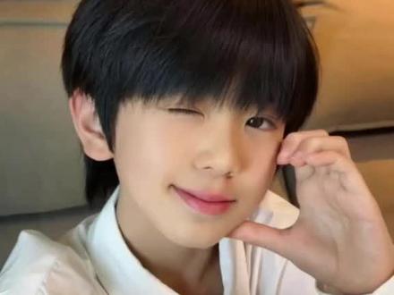 #陈璟翊#新物料 WXh又把陈璟翊绊倒了,心疼璟翊😭#陈璟翊