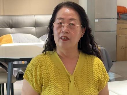 快递打电话给人说一顿 一听说是送的奶茶立刻就开心了!#罗文姬女士 #飞扬跋扈李阿姨 #温文而雅董女士 #京城乔姐 #天津范姐