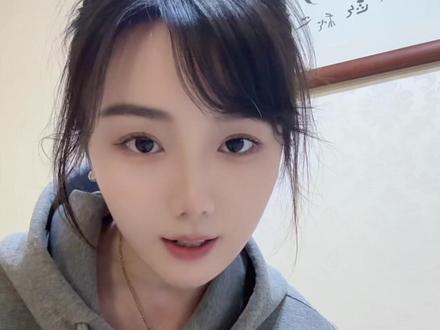 希望可以帮助到大家✌️ #房贷利率 #银行小姐姐