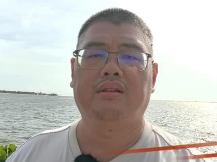 记者实地探访海啸波影响,云洞图书馆海面稍涨潮,游客仍安全游玩 #海啸 #海南