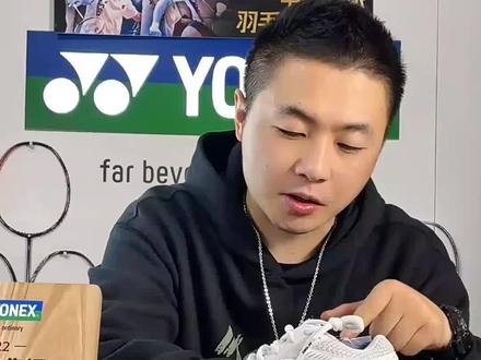 女款 女款 女款 想要75周年65z2,去其他家没有尺码的,价格不美丽的看过来了!#快乐羽毛球 #尤尼克斯 #75周年羽毛球鞋 #羽毛球装备