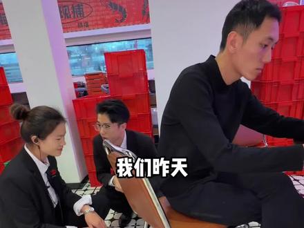 罗湖国贸龍总督新店开业!!68-100无限叠加!!快团!! :#龍总督新粤排档国贸店#粤菜#大排档#天狼星带你吃喝玩乐,