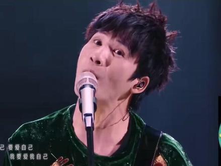 大老师拯救不开心三首连唱!每天上班前听一下,舒服一整天!《万物盛开法则》《该》《傻了吧》
#大张伟 #大张伟真是人生导师 #开口跪 #拯救不开心 #万物盛开法则