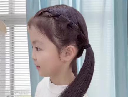 刘海太长这样扎起来,简单清爽,手残党妈妈也能轻松学会#女童发型教程 #编发教程 #儿童编发