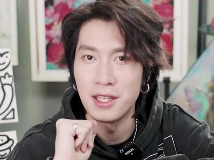 可以自己做后跟的鞋子?#acronym #球鞋#抖音潮流艺术研究所 #潮流创作进行时