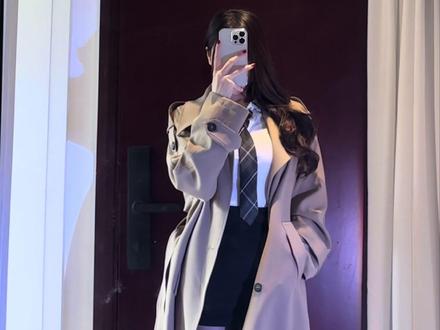 又到了穿风衣的季节 @劲萝精选