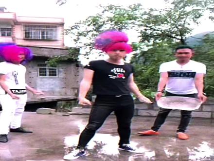 难道没人觉得这首歌很神圣吗 #吉他张 #买了否冷 #视觉系#歌曲买了否冷