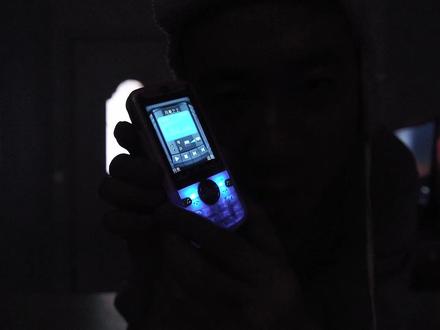 黑暗中最拉风的“跑马灯手机”,现在只需两百块!