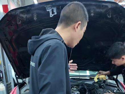 奔驰274发动机的通病
发动机报故障码#龙岩畅通老李德系专修 #龙岩德系专修 #龙岩德系车漏油维修 #龙岩德系车漏水维修