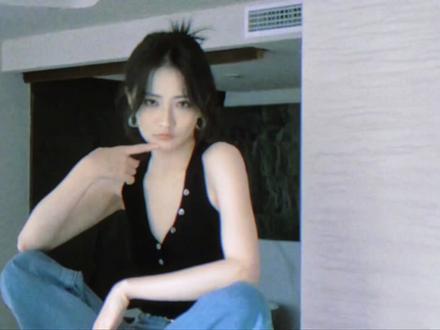 播放一组@徐璐LULU 的𝐃𝐕随记🎞#徐璐 #lufflove