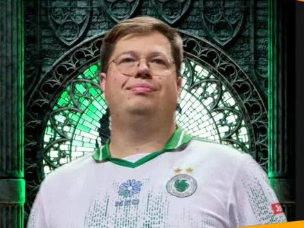 大表哥在采访中直言猎鹰是他最后一支队伍,major后或许转型教练或许退役。#karrigan #niko #cs #falcons #电竞
