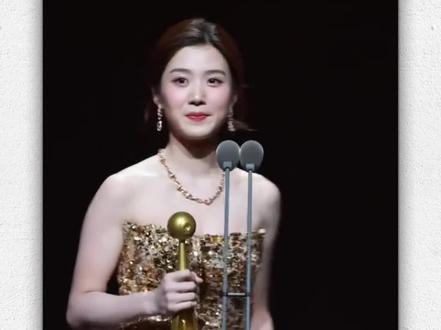 卢昱晓商业价值大飞跃❗️她凭什么一路被顶奢高珠pick?!#卢昱晓 #卢昱晓代言 #商业价值 #时尚 #女明星