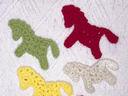 镂空马钩织保姆级教程来啦,全程无删减,新手轻松完成,快来试试吧!#镂空马 #钩织马 #生肖马钩织 #马钩织教程 #新年手工