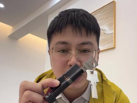门锁打不开不同换锁很简单就能解决!#生活实用技巧 #门锁 #锁芯坏了门打不开怎么办 #锁芯更换 #装修知识