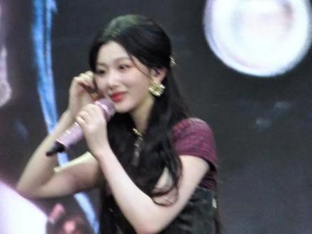 宝儿来看浅浅妈咪的音乐节#孔雪儿 #俞浅浅 #俞宝儿 #逐玉