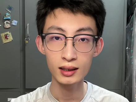提升成绩的本质——解决问题的能力 提升成绩的本质——提升解决问题的能力
—————————
一、动力:不一定要热爱
1、目标:想去哪里
2、把情绪变动力
二、解决问题的能力:从0到1
1、发现问题:背不下/想不起/新题型发懵/低级错
2、解决问题:为每个问题写切切实实可执行的方案
三、实践才能出真知
1、用考试/真题测:方法有没有真的解决问题
2、方案不足就升级:不跳步、双解法、补同型——直到真正解决
—————————
希望本期视频能够帮助到你#青年创作者成长计划 #学习干货 #学习 #高三 #学习方法