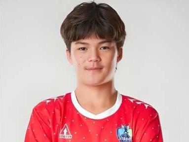 从被弃的砂砾到绿茵的钻石,刘凯源的逆袭之路是涅槃重生的绚丽华章#中国足球#董路#刘凯源#中国足球小将 #励志