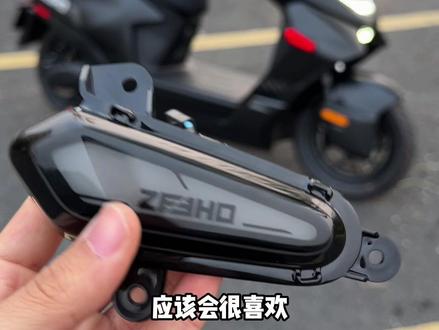 新款AE4还有氛围灯,让我装车看看… #新款ae4 #氛围灯 #zeeho极核 #骑极核真舒服