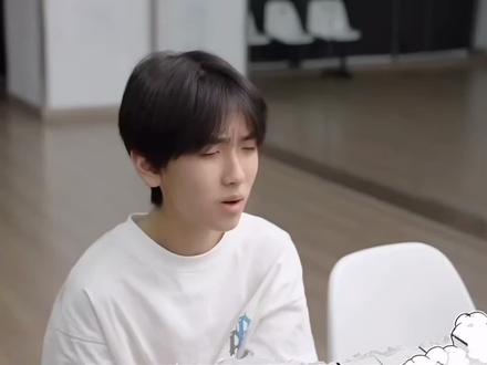 #养成系 #奇文cp 想起你们最爱的时候 身边总有另一个人的身影 虽然私底下关系好 可是在镜头面前的你们还是还是避嫌 希望2026对奇文好一点