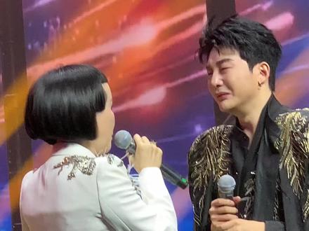 猫阿姨对图图很用心 #猫七七阿姨 #王图图#活动现场#感动瞬间