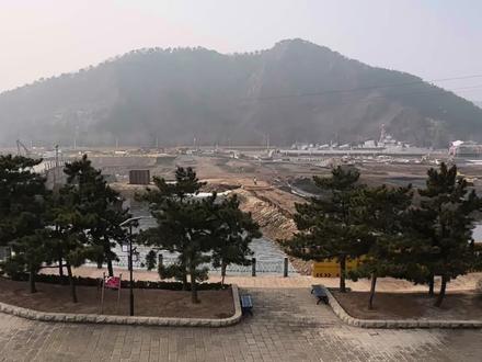 老虎滩这是怎么回事,一片海抽干了,懂哥说说咋回事!#老虎滩极地海洋动物馆 #老虎滩海洋公园 #老虎滩极地馆