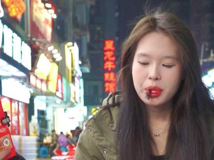 吃的我眼泪都出来了,把小姐姐辣的不要不要的#卤良将 #卤良将爆辣鸭脖