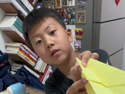 小孩儿哥教叠纸飞机 #小孩儿哥 #叠纸飞机
