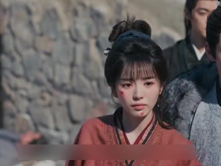 当樊长玉死里逃生躲过随元清的追捕时,却意外得知妹妹常宁失踪了,这一刻他的天塌了,他多么希望此时身边有谢征的陪伴,面对长信王的狼子野心,谢征终于以武安侯身份回归军营!#好剧推荐 #二创激励计划 #逐玉 #古装