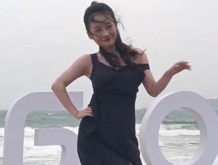 来一个现场版风一样的女子,酷狗主播ke乐乐@抖音小助手 #拍摄现场 #我只对你感冒第二季