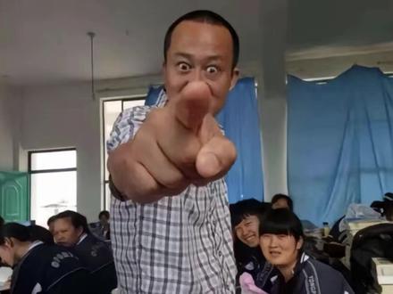 评论区摄影作品锐评,你敢拍我都不敢看,最后一张是真难绷! #摄影 #评论区摄影大赛 #猎奇 #蓝日西