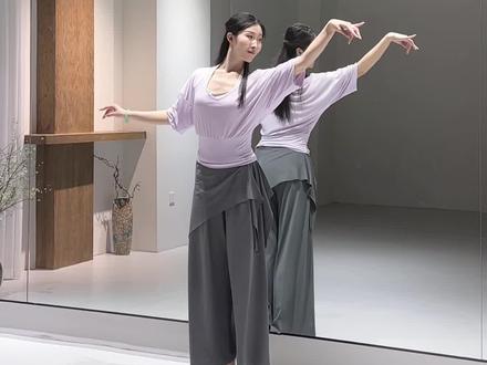 最后一次发镜面~希望可以帮助到大家🌷 回复 @烧灯续昼的评论
#原创 @扯又扯 #扯扯编舞 #女儿心如水 #古典舞 #镜面教程 @抖音创作小助手