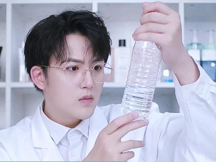 经常喝矿泉水十年后会发生什么?!这期视频可能会颠覆你的认知