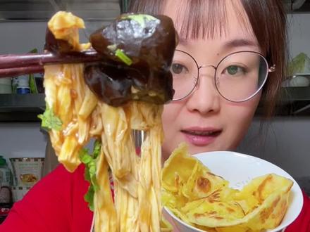 吃不够的木耳烧腐竹,高品质头层腐竹,配料干净,好吃又营养#家常便饭吃得香 #头层腐竹