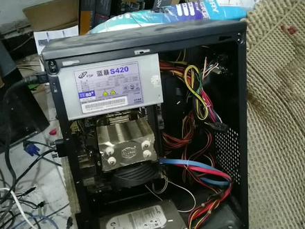 电脑每次开机卡在界面,提示cmos出错