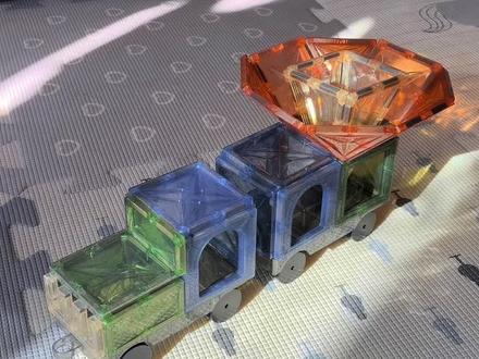 磁力片100种搭法(100/41)鲜花车#磁力片 #磁力片拼图大全教程 #磁力片搭建 #磁力片玩法 #磁力片积木