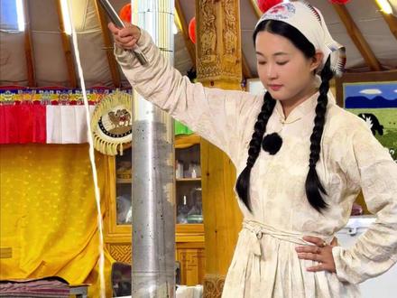 挤不完根本挤不完 #奶豆腐 #草原美食