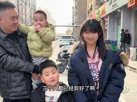 小五蛋第一次在理发店剪头,真没想道表现的这么乖,太出乎意料了#理发啦