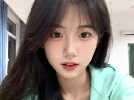 豆包这个女装灯笼p图真的绝美!!!#p图教程 #豆包P图指令 #豆包p图 #豆包ai #豆包P图已经nextlevel了 豆包古装p图指令 豆包古风p图指令 豆包元宵节p图指令 豆包古装灯笼p图指令