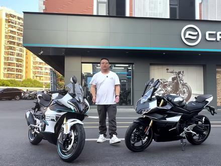 26款450SR来了,一个视频告诉你25款到底值不值得买!(视频内25款450SR仪表伟675SR)!#春风动力 #450SR #仿赛 #摩托车 #cfmoto春风动力