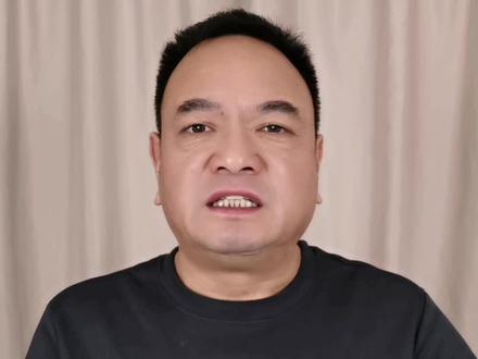 南京博物院的瓜越来越大了!#赵大湿 #南京博物院