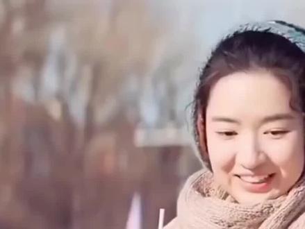 王玉雯出席米兰时装周#王玉雯在米兰时装周的一次高跟鞋事故#不仅没有成为尴尬的代名词