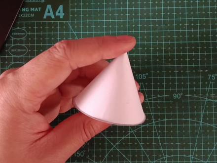 用纸做一个圆锥体
#手工 #手工制作 #圆锥体 #纸模 #纸模型