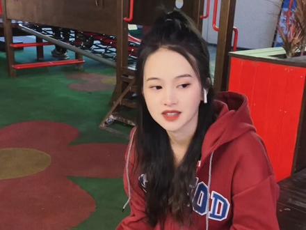 广州终于解封了!今天带着号称“夜神之眼” 星曜 F0.95超大光圈50mm定焦镜头出来扫个街…
#夜神镜头 #人像摄影 #夜景人像#街拍美女 #开启主线任务之夺回三年 @DOU+小助手