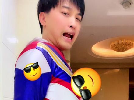 震惊,迪迦的肚子居然大的跟怀孕一样,是不是要生小奥特曼了?#keep瑜伽垫 #夜猫叔叔 #永春夜猫 @夜猫