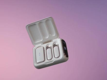 这么好看好用的麦克风,它是谁的呢!#漫步者花再领夹麦 #无线领夹麦克风 #小金麦