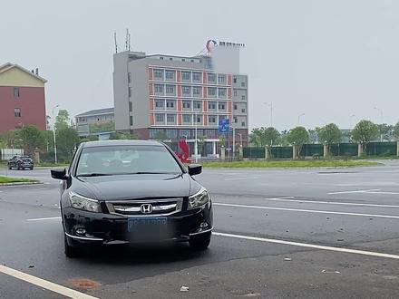 汽车停车熄火后,发动机舱里面的风扇一直在转动,这是什么情况?#汽车保养与维修