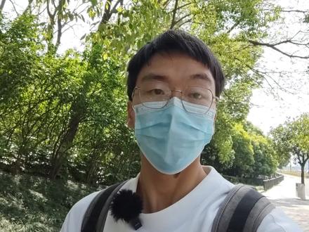 #义乌 #江滨公园 #义乌人像街拍 #vlog日常 #网红打卡 #金华视频创作者联盟 义乌江滨公园四月绣球花一定不能错过。