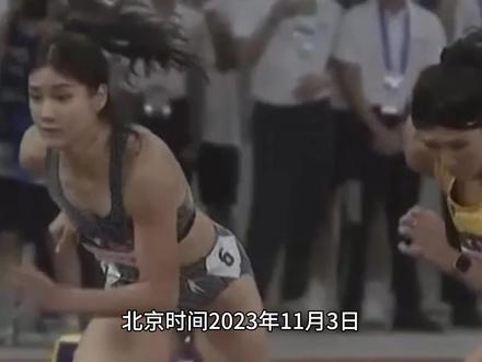 夏思凝握拳大秀肌肉!苗条身材完美呈现,两大优势远胜吴艳妮#吴艳妮 #夏思凝 #林雨薇