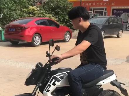 185 两百斤骑上#春风狒狒st 是什么感觉 听说像骑狗 感觉还好啦。